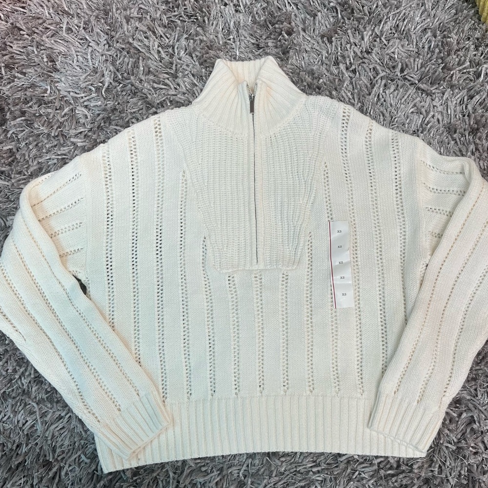 NWT Universal Thread Ivory Turtleneck Sweater XS